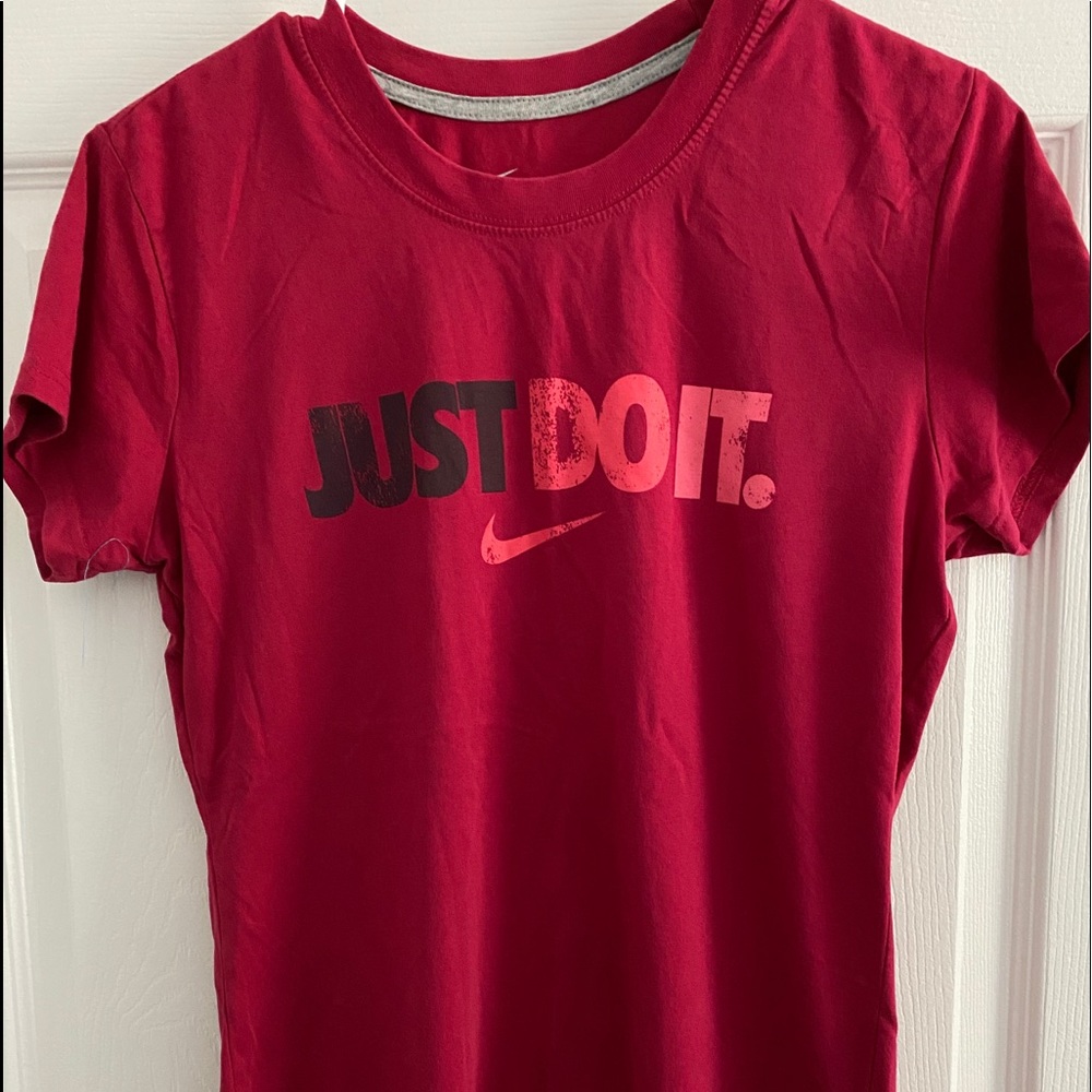 nike tshirt